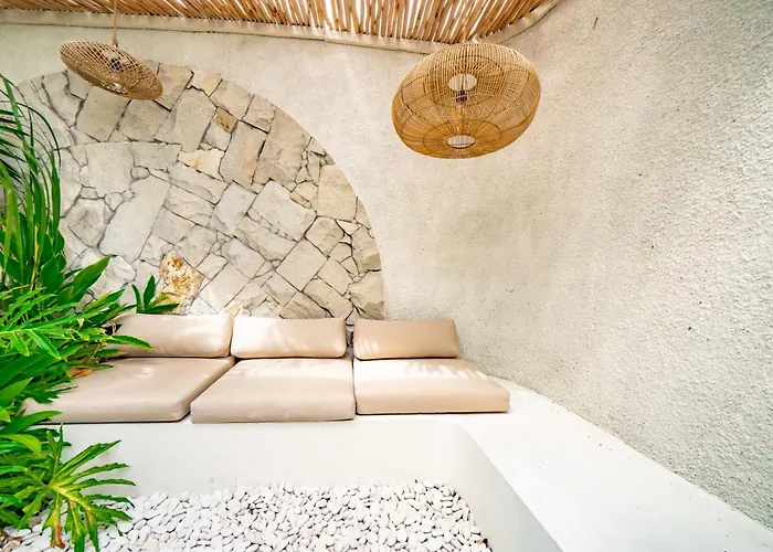 Casa Samudra - 3br In Seminyak