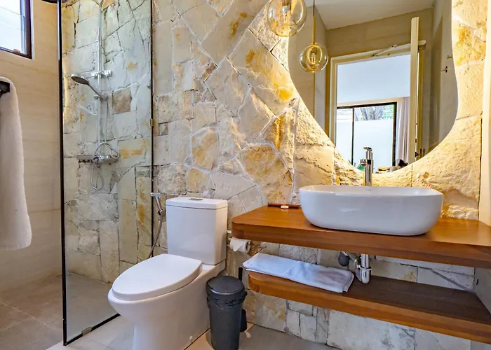 Casa Samudra - 3br In Seminyak